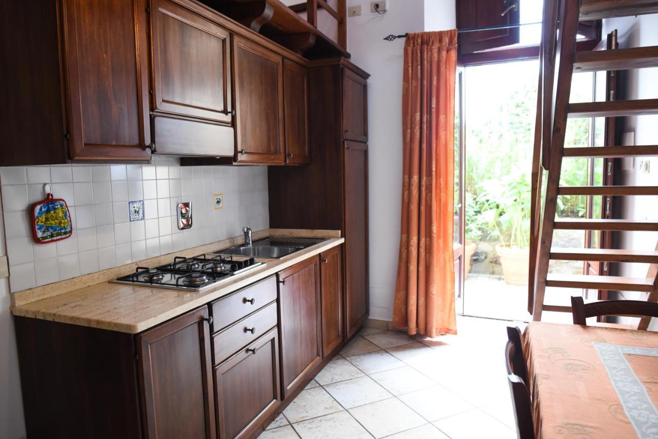 Residence Marina Corta Липари Екстериор снимка