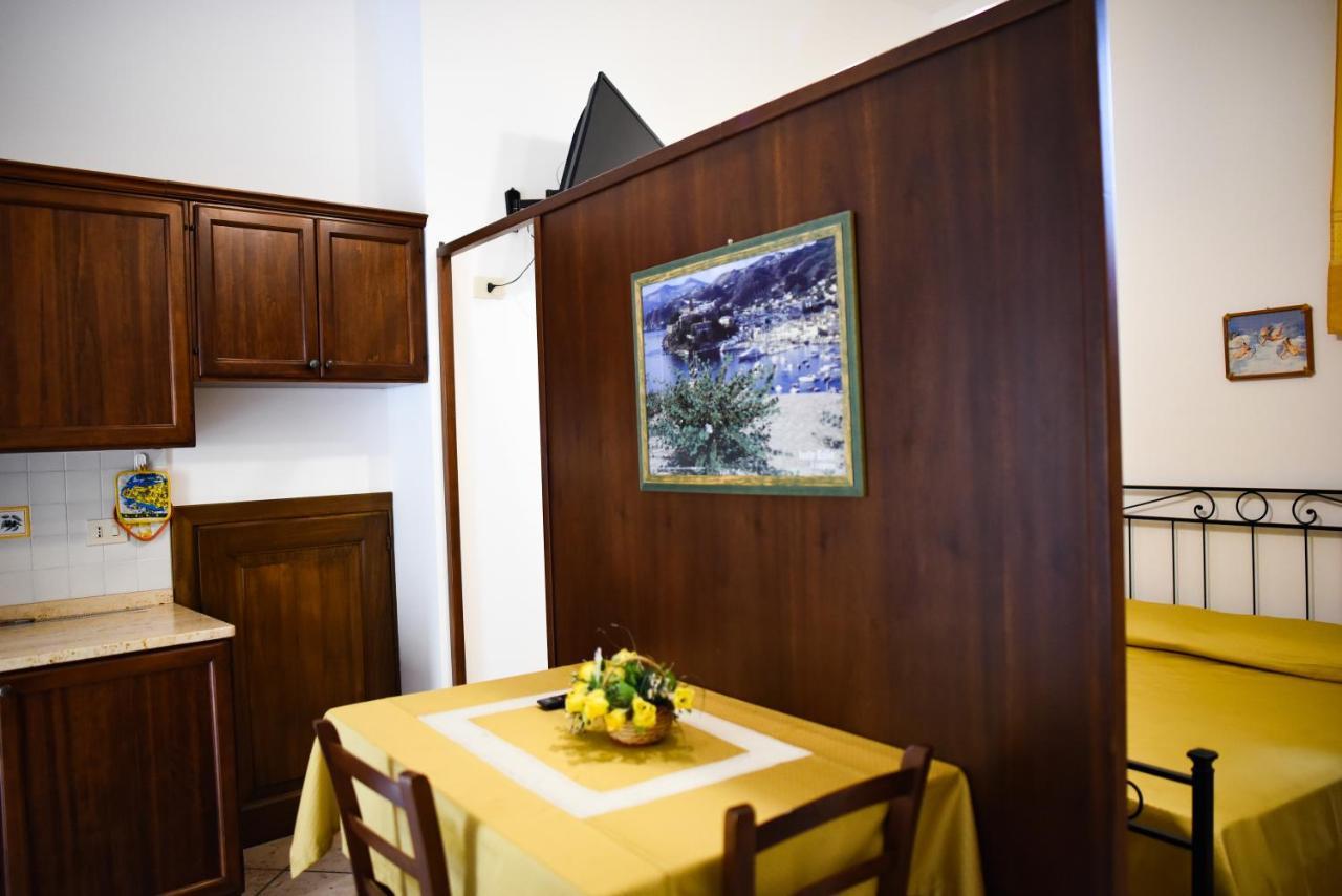 Residence Marina Corta Липари Екстериор снимка