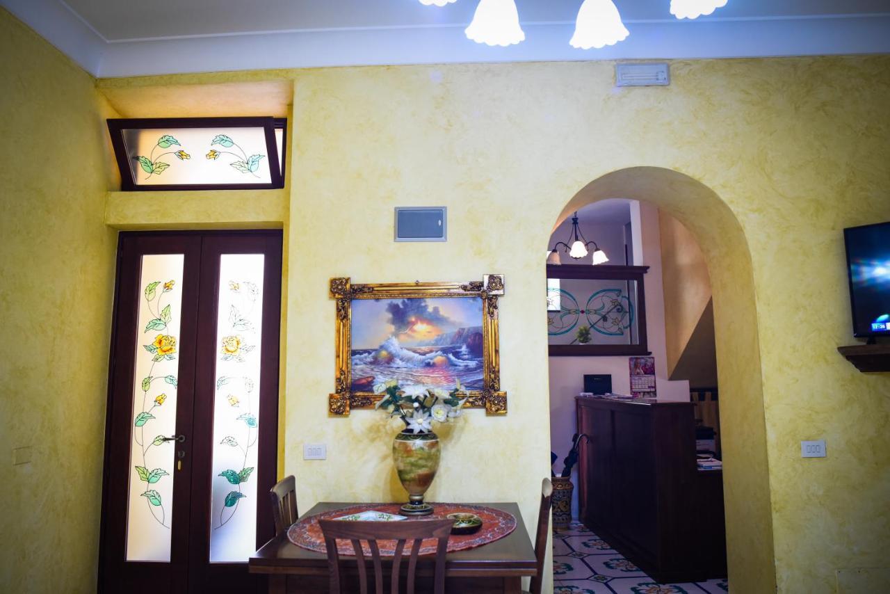 Residence Marina Corta Липари Екстериор снимка