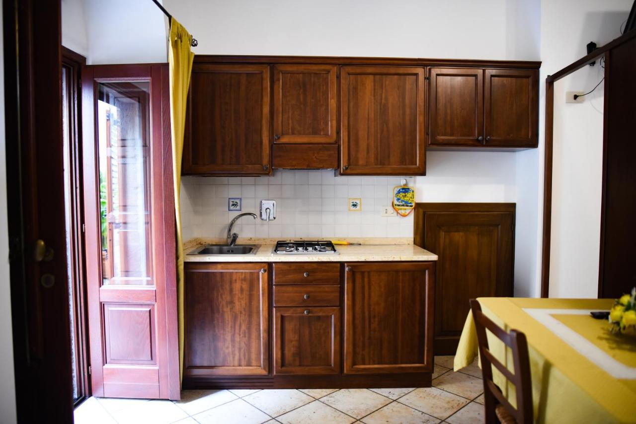 Residence Marina Corta Липари Екстериор снимка