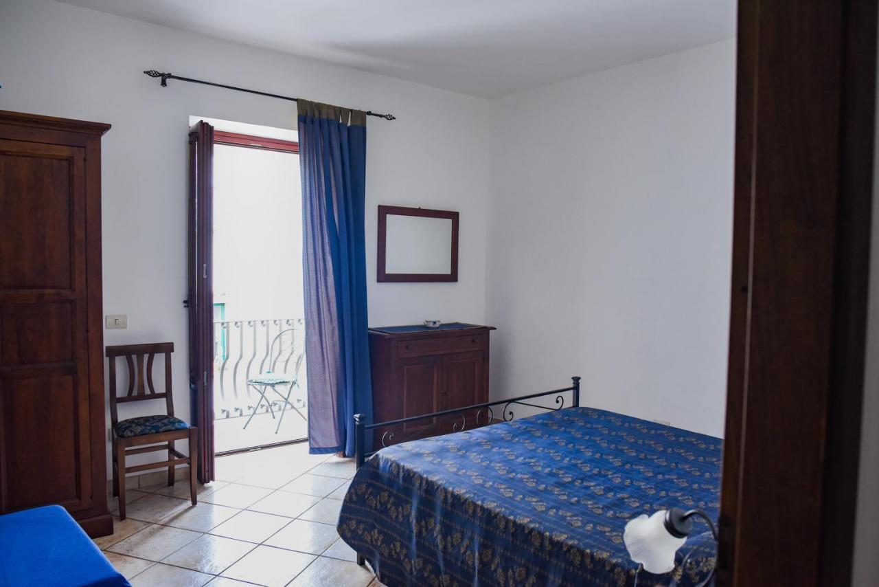 Residence Marina Corta Липари Екстериор снимка