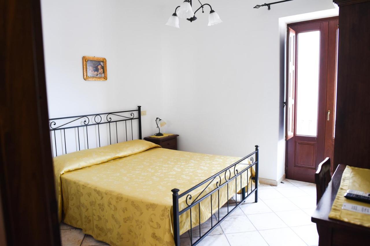 Residence Marina Corta Липари Екстериор снимка